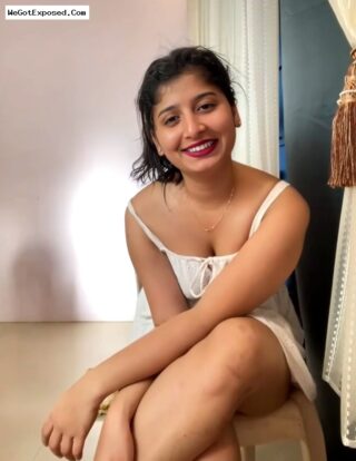 Gorgeous Cam Girl Gets Naughty Exposing Her Boobs Pussy And Asshole In Live Show