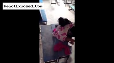 Classroom Ke Bench Pe Patak Ke Girlfriend Choda Dost Ne Video Leaked Kr Diya