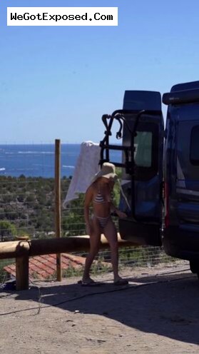 Elsa Jean Nude – Feel the Beat Latest