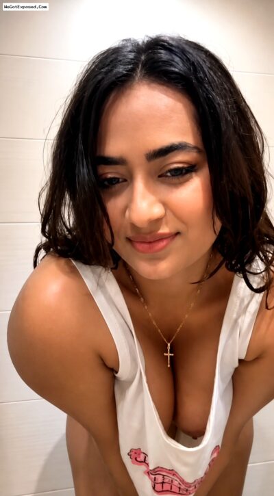 Famous Instagram Influencer Divya Mistry Finally Bends Over and Shows Her Perfect Boobs, First Time