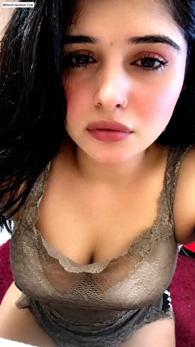 Horny Cam Girl Teases Cleavage And Pussy Live On Tango Show