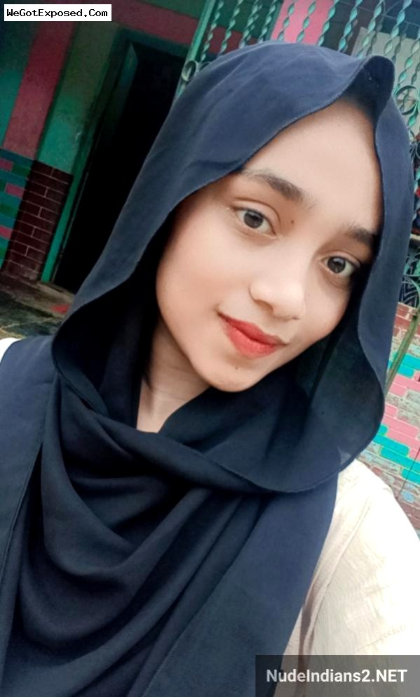 Kolkata muslim GF Atiya’s sexy naked selfies looking horny 1