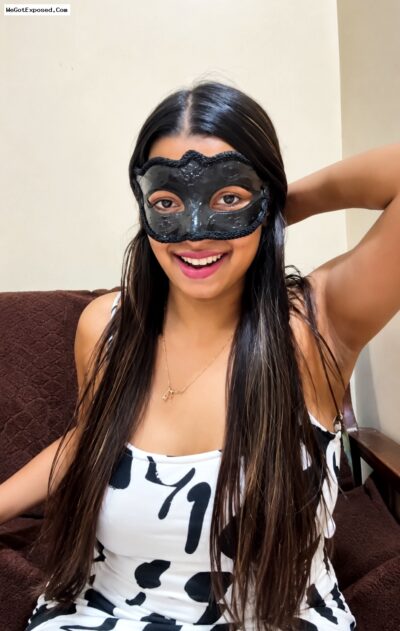 Naughty Cam Girl Sakshi Showing Her Boobs Stripped Teasing Ass Vibrates Her Pussy In Live Sex
