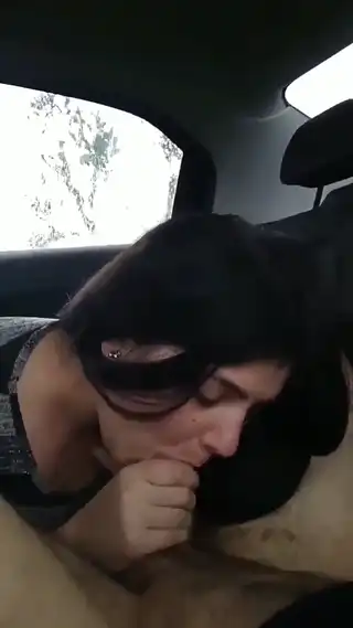 Pakistani Blowjob Leaked in Car