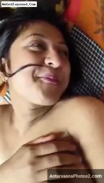 Sexy Punjabi housewife chodne ki desi porn gallery