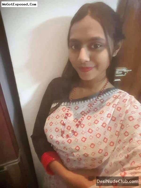 Beautiful young College Student showing biibs and Pussy Big boobs 1