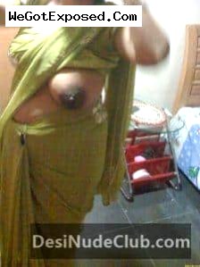 Naughty Big Boobs Mature Wife Pics 1