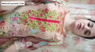 Cute Beautiful Pakistani Nude Girl Boobs Leaked Video MMS